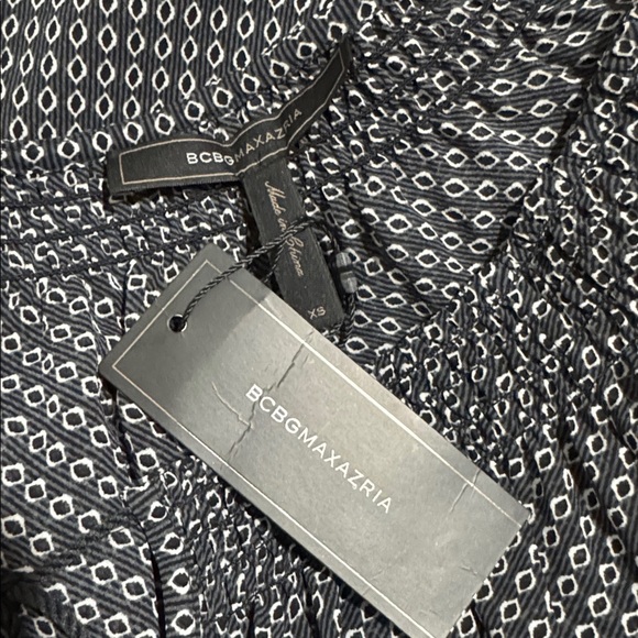 NWT BCBGMaxAzria Black and white printed shift dress Tassel tie neckline - Picture 7 of 9